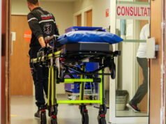 Rhone. Dia meninggal karena emboli setelah suntikan kosmetik di Airbnb