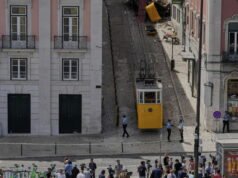 kerabat Blandine Daux menghadapi kesunyian pihak berwenang Portugis