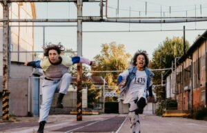 SELATAN DUA KALI oleh Katerina Andreou & Mélissa Guex