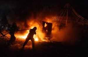 Israel mengatakan tentaranya berada di Lebanon selatan; Donald Trump memperingatkan serangan itu bisa berlangsung “empat hingga lima minggu.”