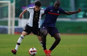 Barcelona adalah salah satu klub top yang memantau pemain sayap Prancis berusia 18 tahun – lapor