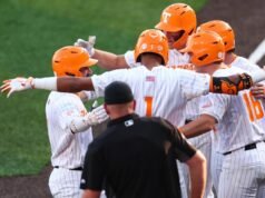 Vols melompat untuk memimpin awal dan berlayar menuju kemenangan tengah minggu atas Austin Peay