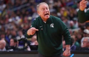 Tom Izzo dari Michigan State mengatakan dia melakukan diskusi serius tahun lalu tentang melatih Phoenix Suns dari NBA