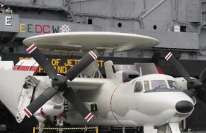 Angkatan Laut Prancis memutuskan untuk memperpanjang pesawat radar E-2C Hawkeye hingga tahun 2032 untuk mengamankan wilayah udara