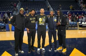 Reuni Fab Five terjadi menjelang pertarungan Final Four antara Michigan Basketball dan Arizona di Indianapolis