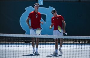 Paket #23 pergi ke barat ke #54 California dan #25 Stanford