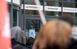 Strasbourg. Mahasiswa asing yang dikeluarkan dari universitas karena tidak membayar biaya kuliah yang berbeda