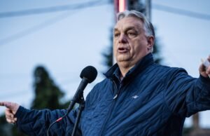 Viktor Orbán mempertaruhkan masa depan politiknya dan memimpin kampanye anti-Ukraina