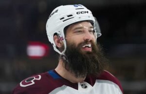 Pemain bertahan Avs Brent Burns menjadi pemain kedua dalam sejarah NHL yang memainkan 1.000 pertandingan berturut-turut
