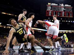 Bintang bola basket Michigan Yaxel Lendeborg memberikan informasi terkini tentang cederanya; Status untuk judul permainan vs. UConn