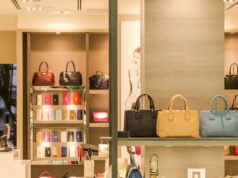 Merek sepatu Minelli, dua tahun setelah pengambilalihan, kembali ditempatkan di bawah administrasi