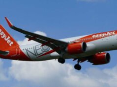 Seorang pilot EasyJet membatalkan pendaratannya di Orly setelah tembakan mortir: landasan pacu di bandara ditutup pada pukul 1.30 pagi