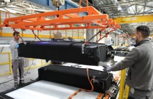 Dimulainya produksi gerbong dan bus listrik MAN di pabrik Ankara