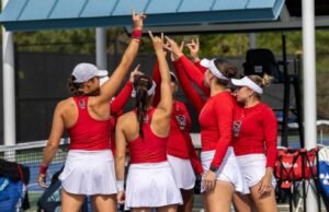 Paket #14 menjatuhkan persaingan ketat ke #22 Duke