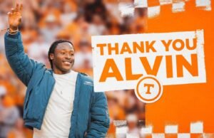 Bintang VFL dan NFL Alvin Kamara memberikan sumbangan filantropis yang besar kepada Tennessee Athletics