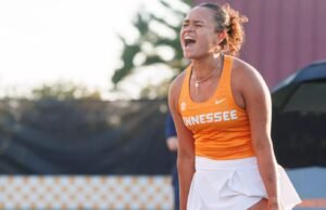#19 Lady Vols Open Final Homestand dengan kemenangan 4-1 atas #38 Ole Miss