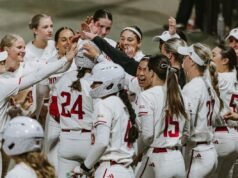 Pelanggaran seimbang, inning kelima mengangkat paket besar atas Cal di game pertama