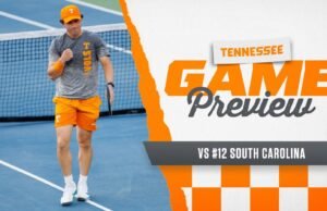 Pusat Tenis Putra: Tennessee vs. #12 Carolina Selatan