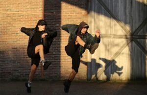 LEDAKAN oleh Charlotte Rousseau