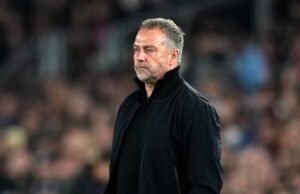 Flick mengeluh kepada UEFA tentang lapangan Metropolitano sebelum Atletico Madrid melawan Barcelona