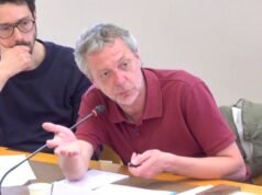 “Ketika Anda berbicara tentang regulasi, Anda juga mempunyai peran politik untuk melindungi kami,” kata Denis Robert