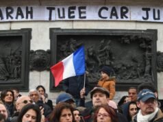 Pengacara keluarga meminta agar penyelidikan dibuka kembali