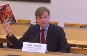 pendiri Frontieres membela medianya di hadapan Senat