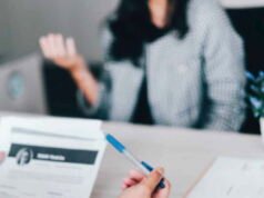 Bagaimana Anda mendapatkan poin dengan perekrut setelah wawancara kerja?