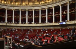 delegasi menolak kesepakatan antara pengusaha dan serikat pekerja