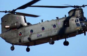 Helikopter Chinook mendarat tanpa campur tangan pilot, dan ini merupakan yang pertama