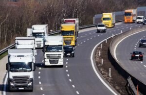 Aktivitas armada kendaraan angkutan berat turun 15% di Eropa