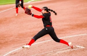 Wolfpack melakukan perjalanan ke Charlottesville untuk pertarungan peringkat dengan #23/- Virginia