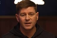 Steven Gerrard berbicara dalam sebuah wawancara