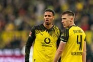 DORTMUND, JERMAN - 14 MARET: Felix Nmecha dari Borussia Dortmund (Kiri) dan Nico Schlotterbeck dari Borussia Dortmund (kanan) terlihat selama