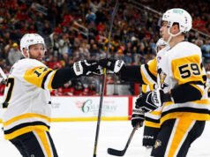 Pittsburgh Penguins mengamankan tempat di babak playoff, mengakhiri kekalahan beruntun tiga tahun mereka