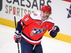 Alex Ovechkin mengatakan dia akan menunggu hingga musim berakhir untuk memutuskan masa depan hokinya