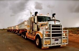 Truk Legendaris: Kereta Jalan Kenworth W900