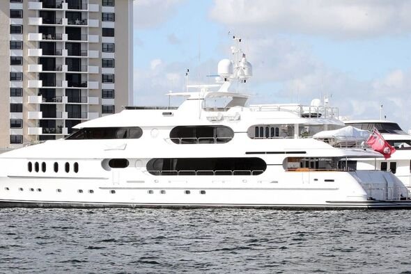 Pemandangan umum kapal pesiar Tiger Woods Pemandangan umum kapal pesiar Tiger Woods