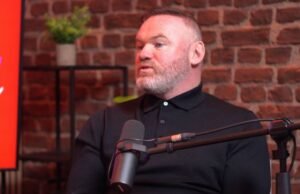 Wayne Rooney menyuruh Mike Tyson berhenti setelah legenda Man Utd dipukul di tulang rusuk | Sepak Bola | olahraga