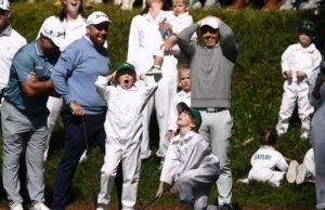 Penonton master bersorak saat McIlroy dan Fleetwood serta anak-anak menjadi pusat perhatian | Golf | olahraga