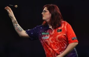 Bintang dart transgender Noa-Lynn van Leuven “pensiun” setelah larangan | Lainnya | olahraga