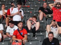 Kemarahan Piala Dunia karena suporter Inggris terpaksa membayar biaya tidak senonoh untuk kereta api | Sepak Bola | olahraga