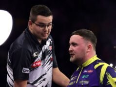 Luke Littler berbagi isyarat dengan pacarnya yang membuat Van Veen marah | Lainnya | olahraga