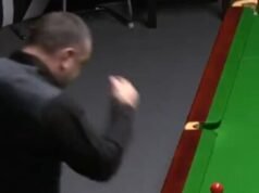 Bintang Kejuaraan Snooker Dunia melihat meja merah dan memukul sebelum berangkat | Lainnya | olahraga