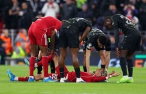 Hugo Ekitike ditinggalkan dalam adegan yang mengkhawatirkan saat Liverpool terpaksa pindah | Sepak Bola | olahraga