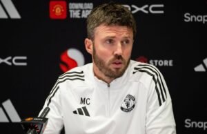 Lisandro Martinez mengunci hasil pembaruan dari bos Man Utd Michael Carrick | Sepak Bola | olahraga