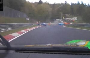 Kecelakaan serius pada balapan Max Verstappen dalam kompetisi saat ambulans bergegas ke trek | F1 | olahraga