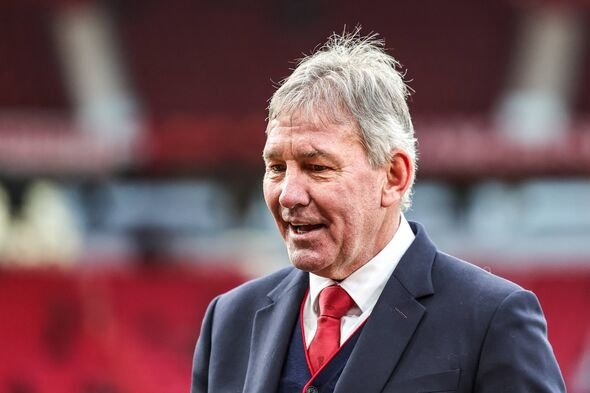 Mantan pemain Manchester United Bryan Robson selama pertandingan Liga Premier antara Manchester United dan Leeds United di Old T