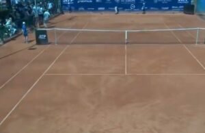 Bintang tenis berdiri di depan penggemar dalam insiden yang marah karena wasit terpaksa turun tangan | Tenis | olahraga