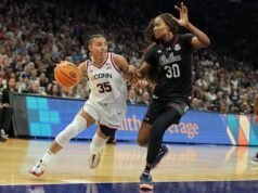 Unggulan No. 1 WNBA memiliki bayaran $500.000 yang menunggunya ketika Dallas Wings kembali bermain